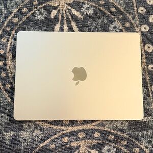 MacBook Air M2 2022 16 GB/256 GB GUC
